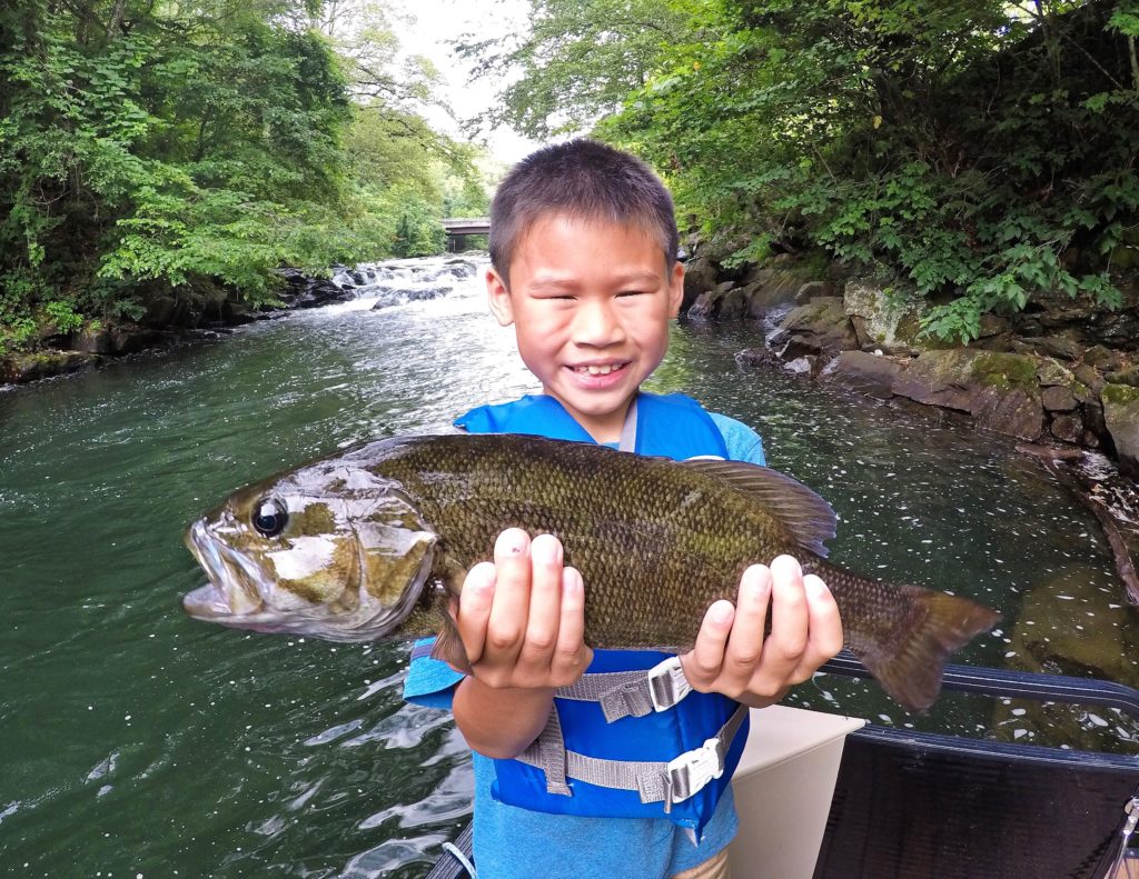 bass-fishing-on-nantahala